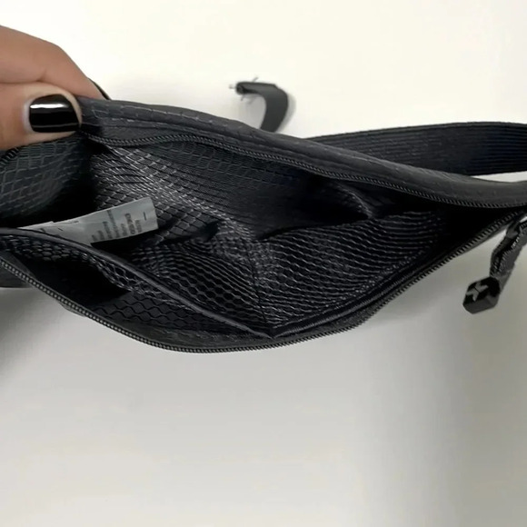 ⭐️3/$15 Travel bundle - Picture 3 of 7